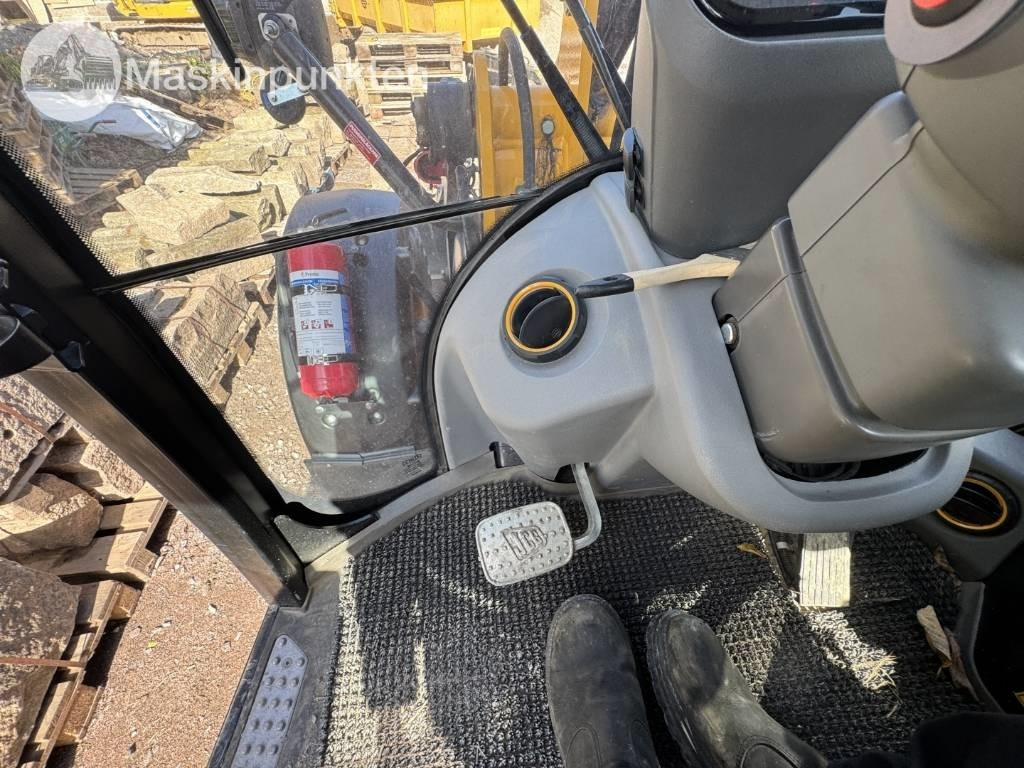 Chargeuse sur pneus JCB 409
