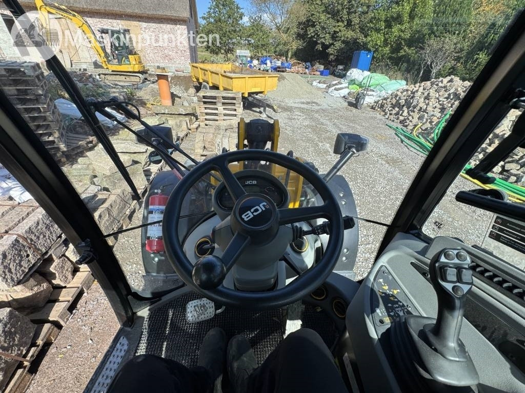 Chargeuse sur pneus JCB 409