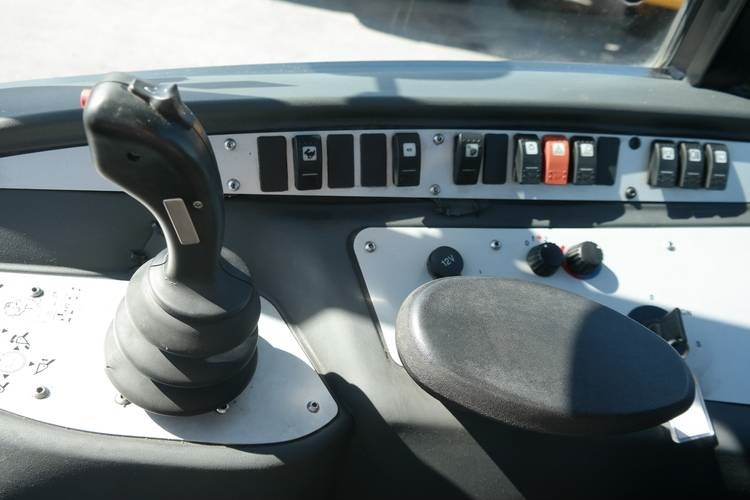 Chargeuse sur pneus JCB 409ZX