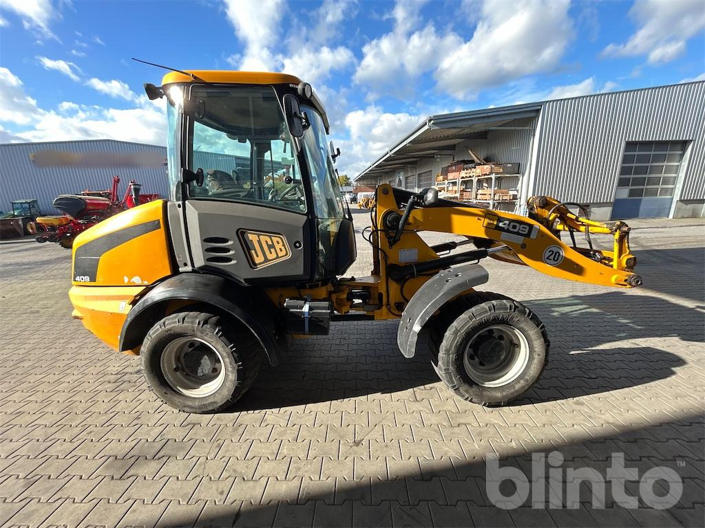 Chargeuse sur pneus JCB 409 (2010)