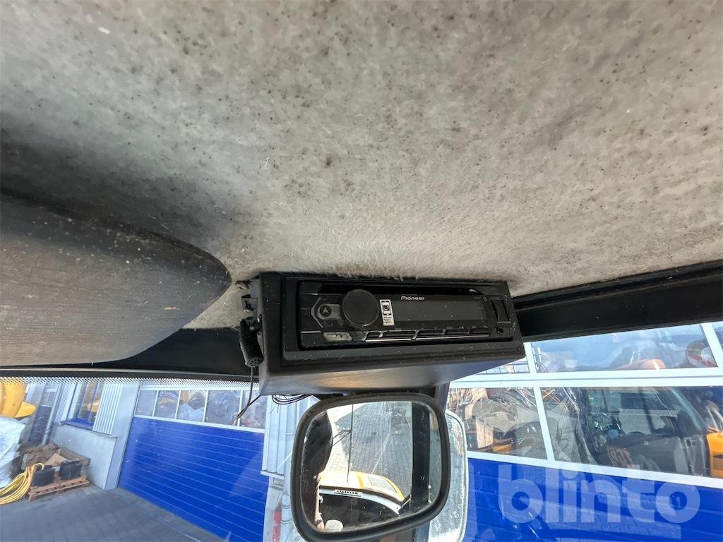 Chargeuse sur pneus JCB 409 (2010)