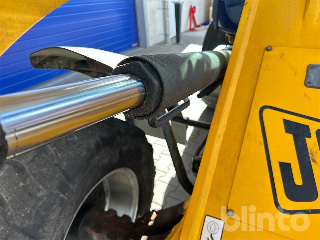 Chargeuse sur pneus JCB 409 (2010)