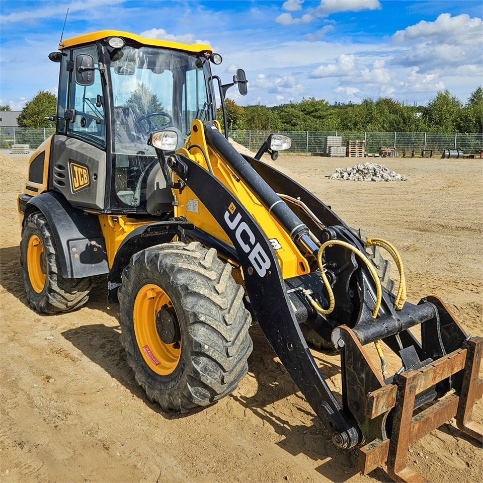 Chargeuse sur pneus JCB 409 AG T4
