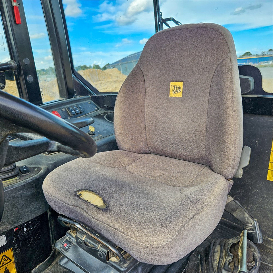 Chargeuse sur pneus JCB 409 AG T4
