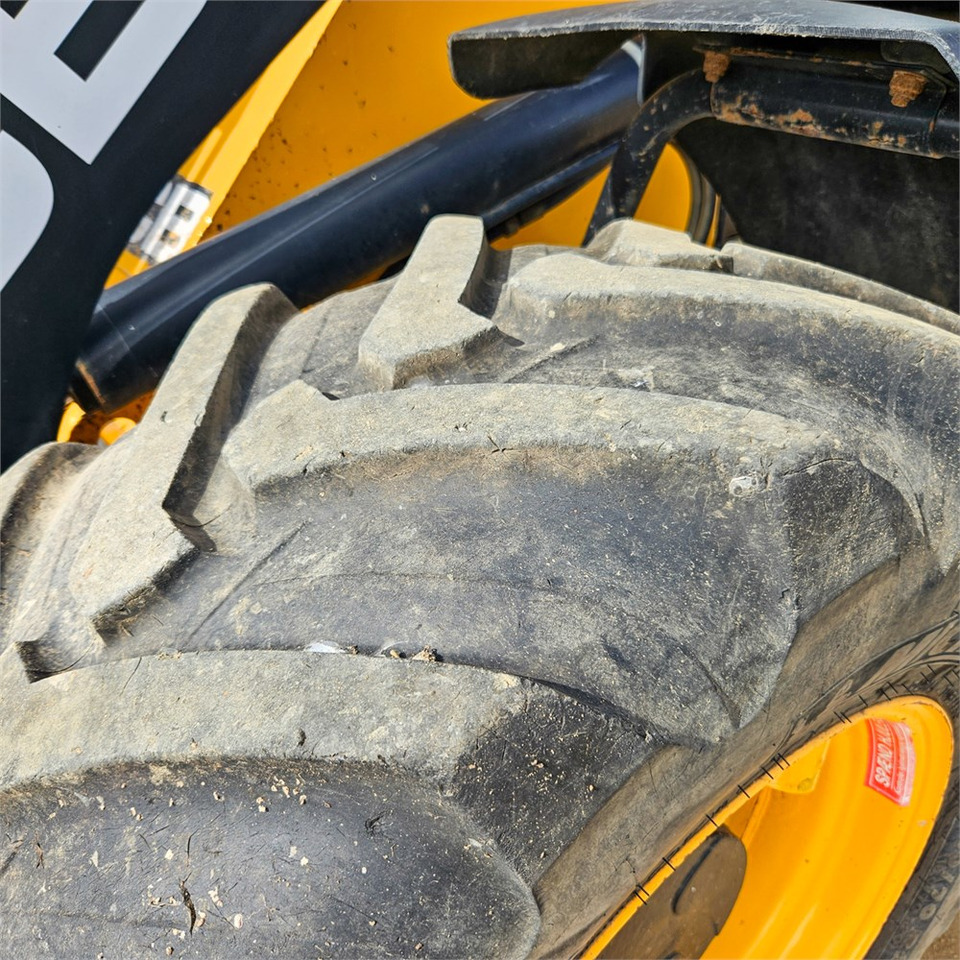 Chargeuse sur pneus JCB 409 AG T4