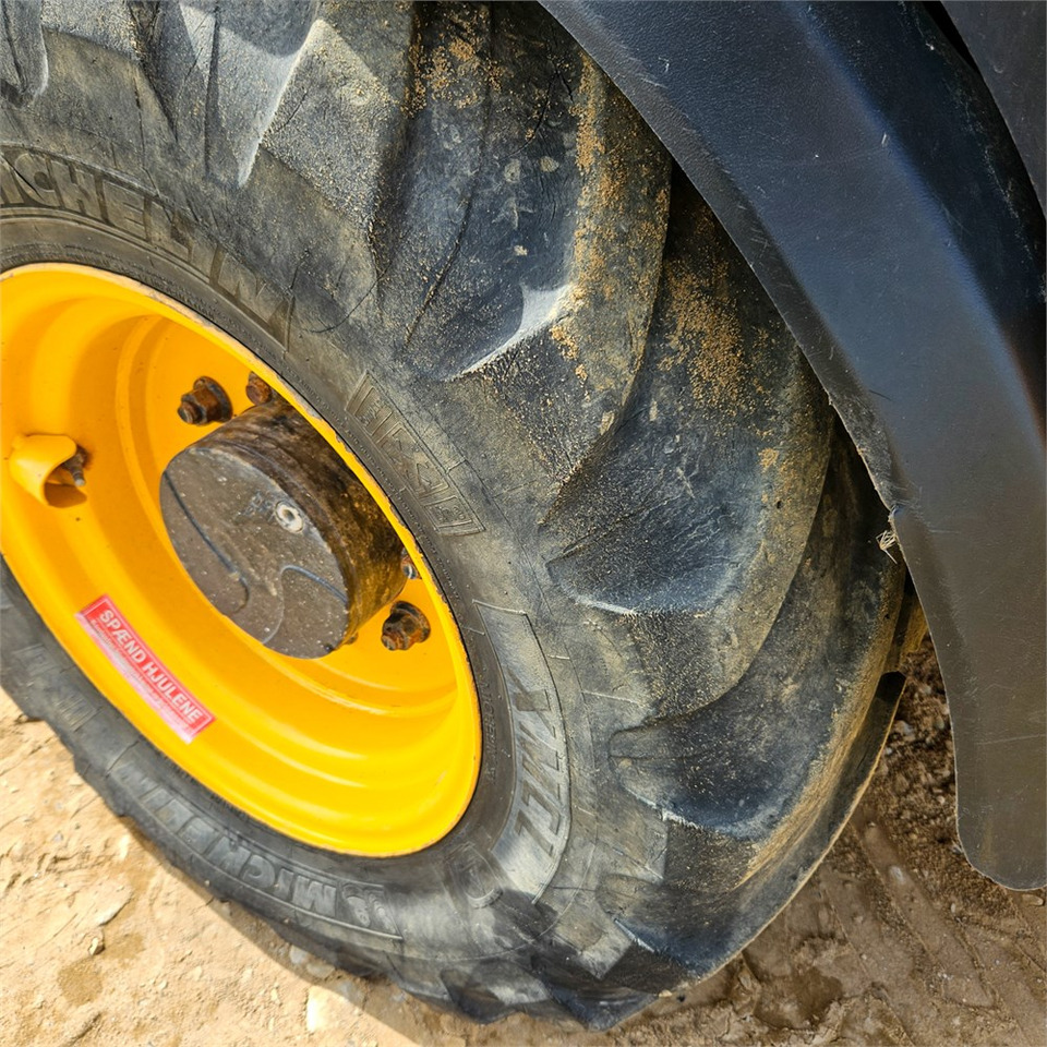 Chargeuse sur pneus JCB 409 AG T4