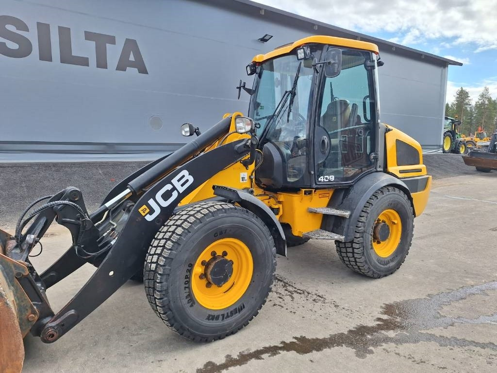 Chargeuse sur pneus JCB 409 AURA, HIEKOITIN YM.