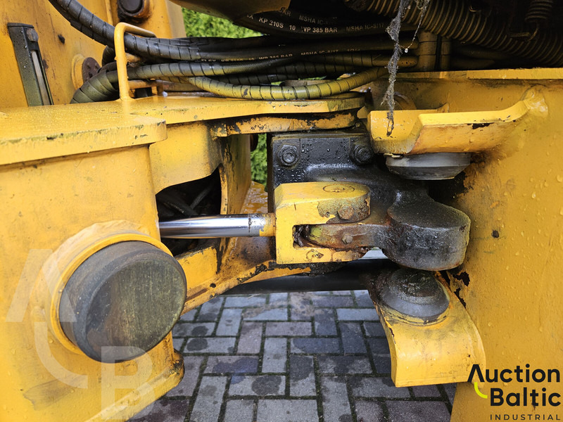 Chargeuse sur pneus JCB 409 B