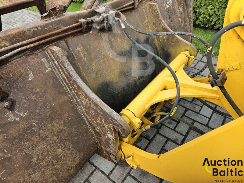 Chargeuse sur pneus JCB 409 B