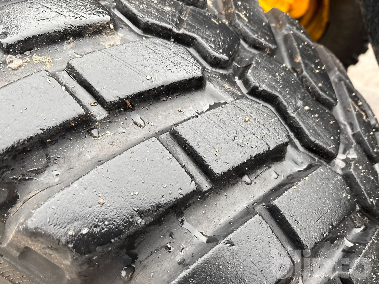 Chargeuse sur pneus JCB 409 T4