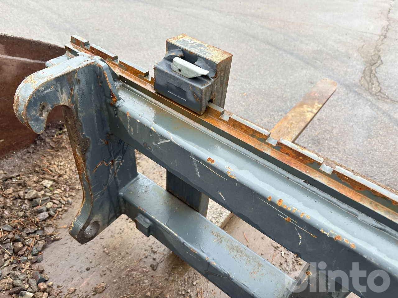 Chargeuse sur pneus JCB 409 T4