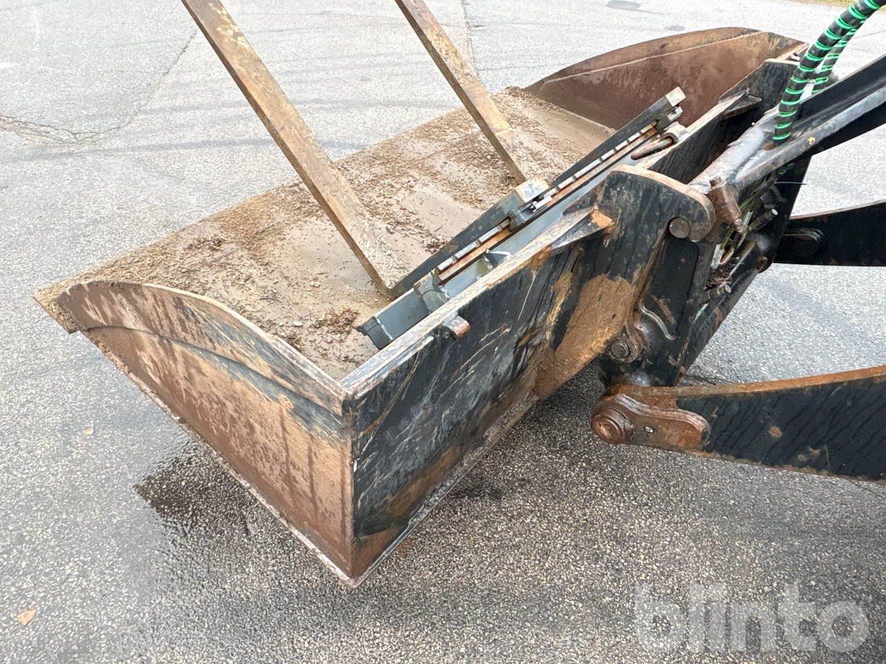 Chargeuse sur pneus JCB 409 T4