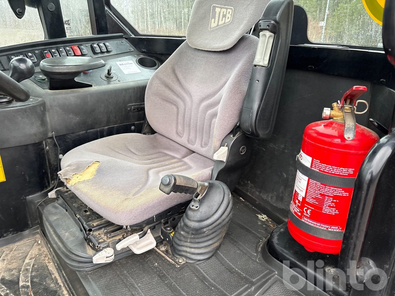 Chargeuse sur pneus JCB 409 T4