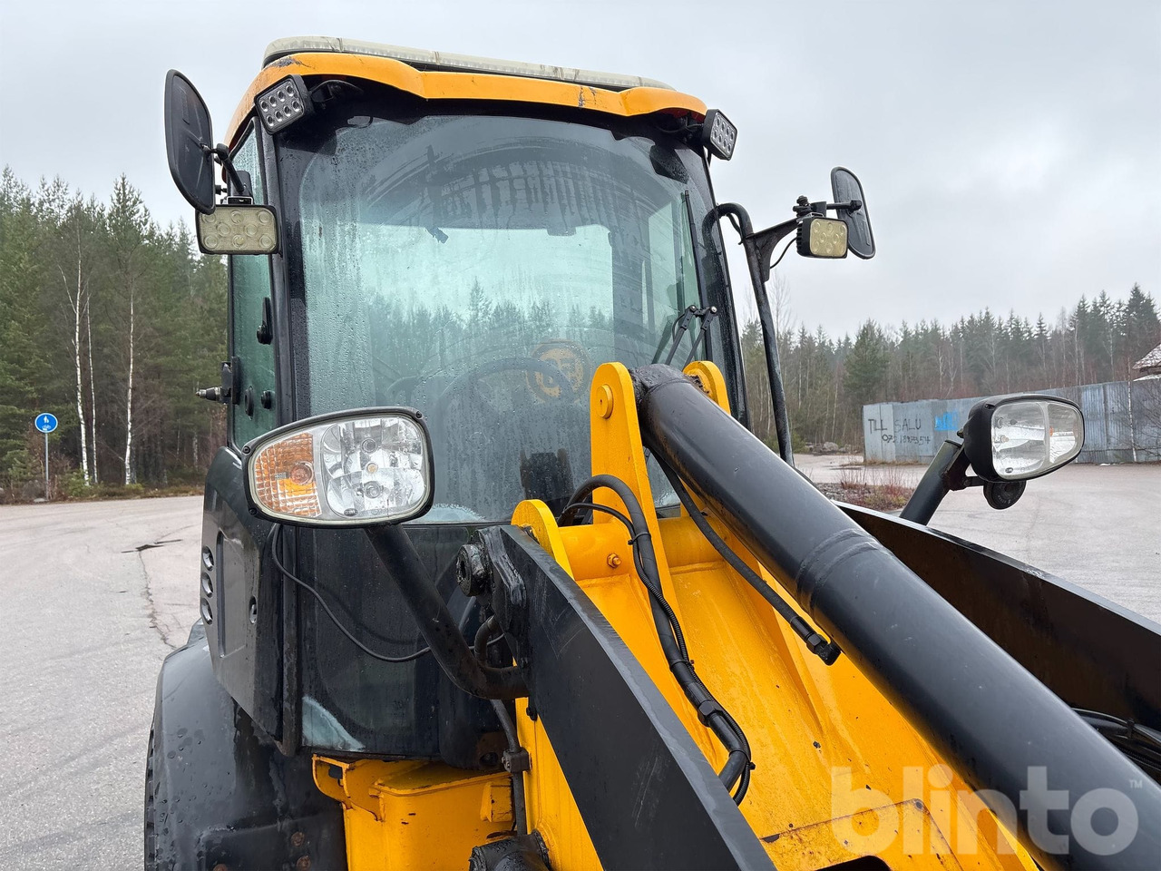 Chargeuse sur pneus JCB 409 T4