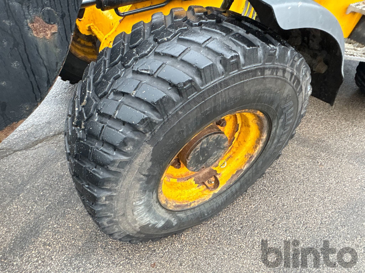 Chargeuse sur pneus JCB 409 T4