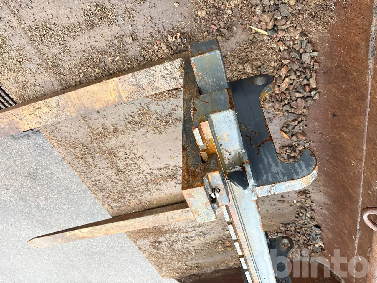 Chargeuse sur pneus JCB 409 T4