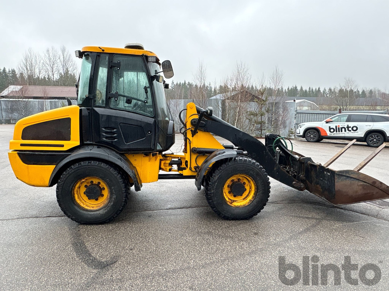 Chargeuse sur pneus JCB 409 T4