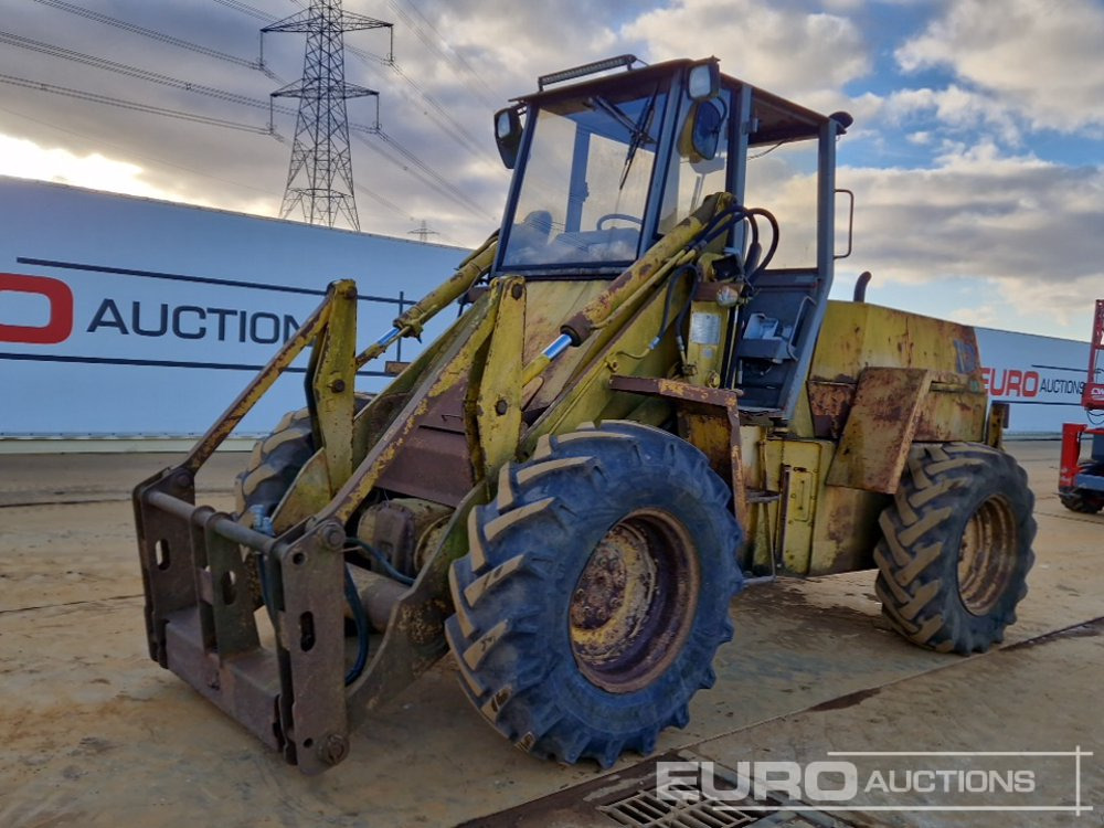 Chargeuse sur pneus JCB 410