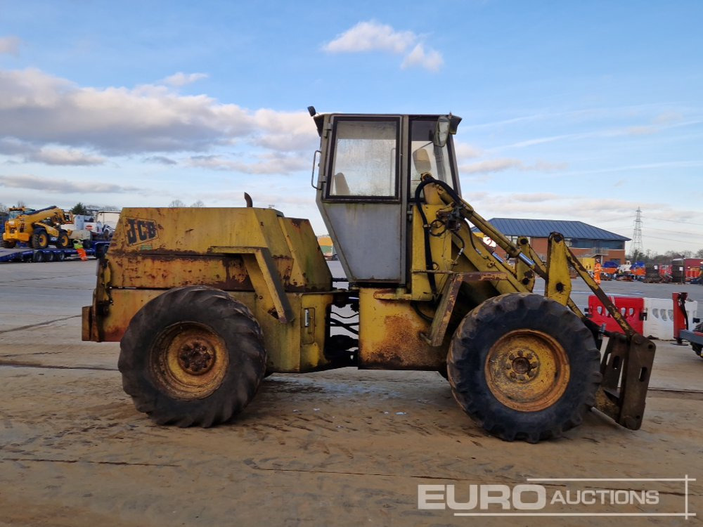 Chargeuse sur pneus JCB 410