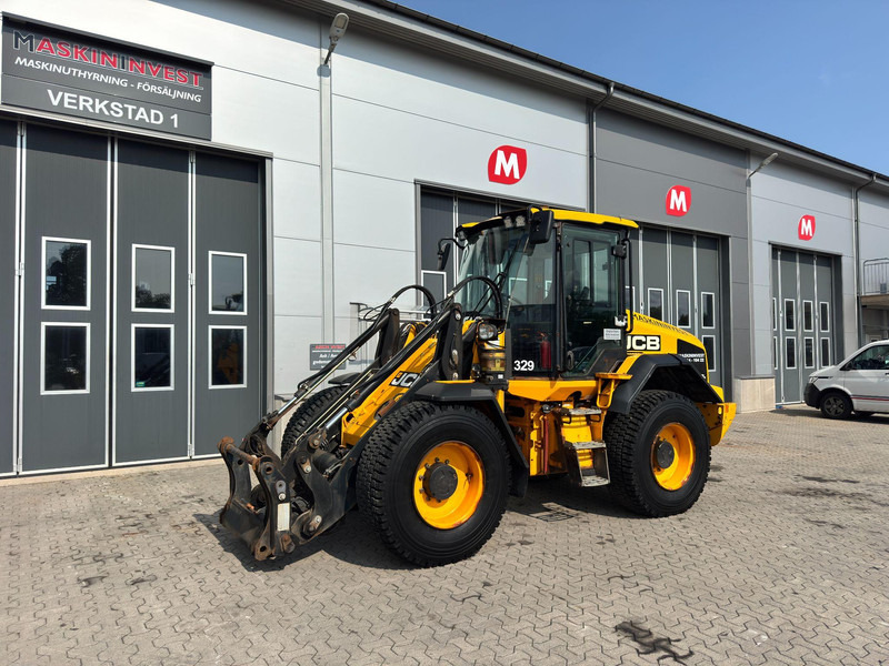 Chargeuse sur pneus JCB 413 2.800h