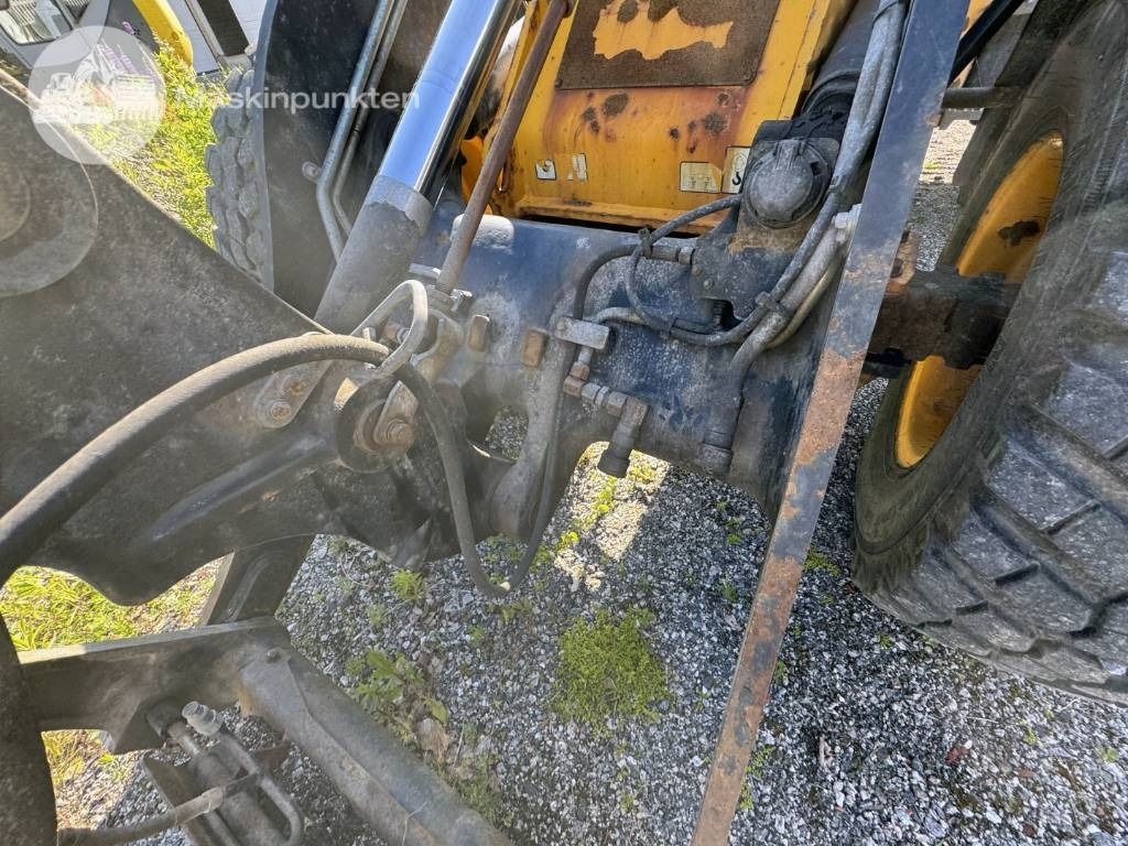 Chargeuse sur pneus JCB 413 K
