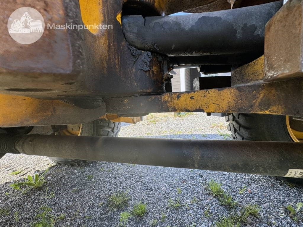 Chargeuse sur pneus JCB 413 K