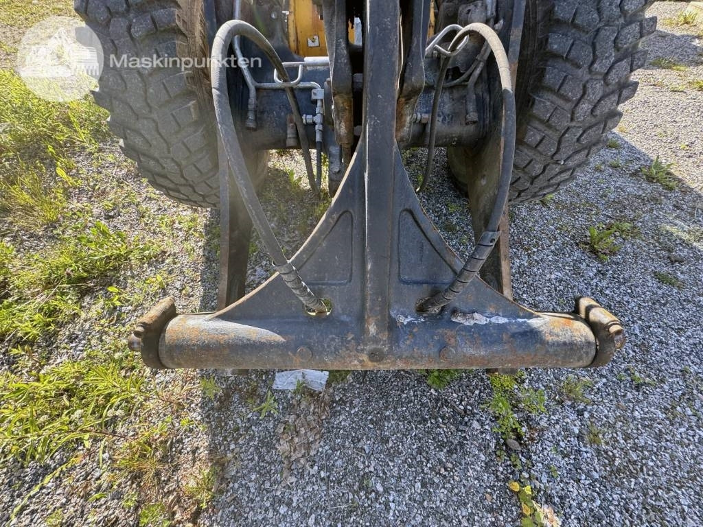 Chargeuse sur pneus JCB 413 K