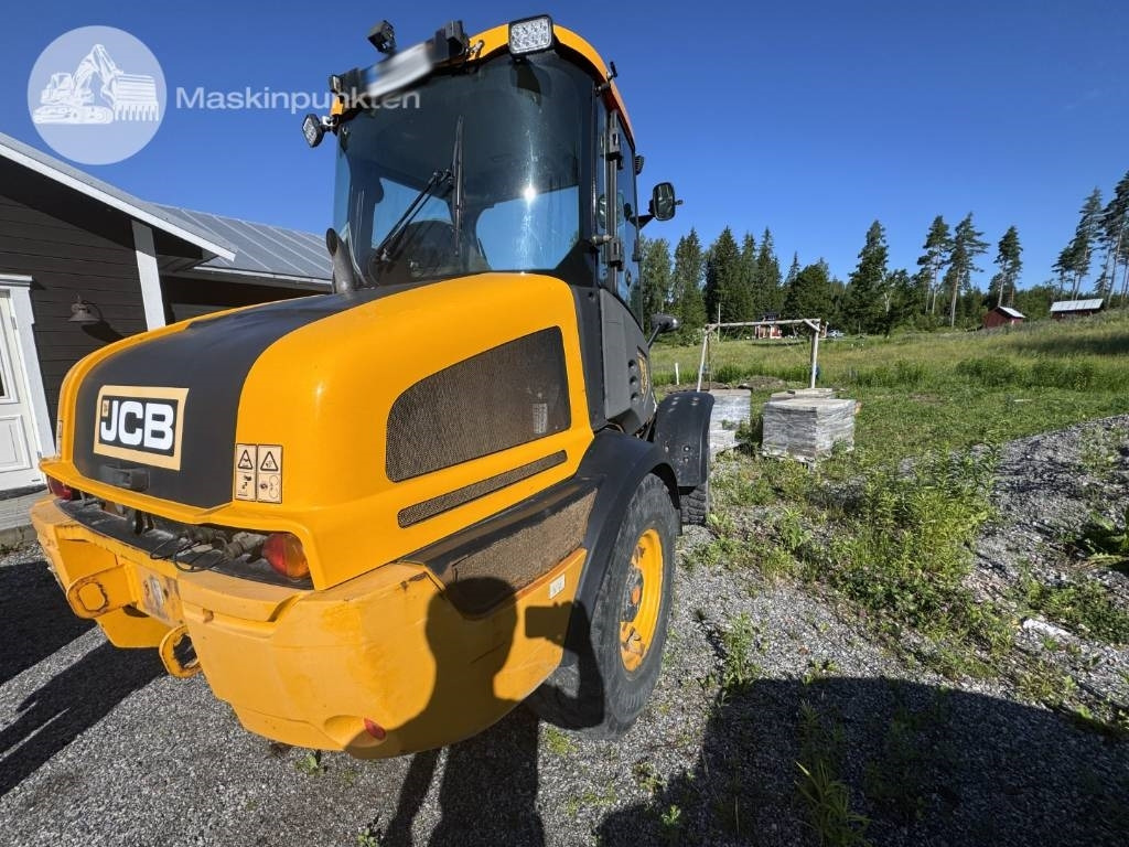 Chargeuse sur pneus JCB 413 K