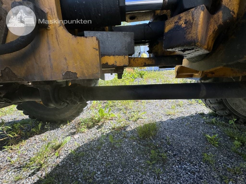 Chargeuse sur pneus JCB 413 K