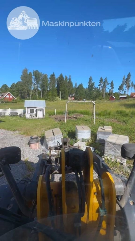 Chargeuse sur pneus JCB 413 K