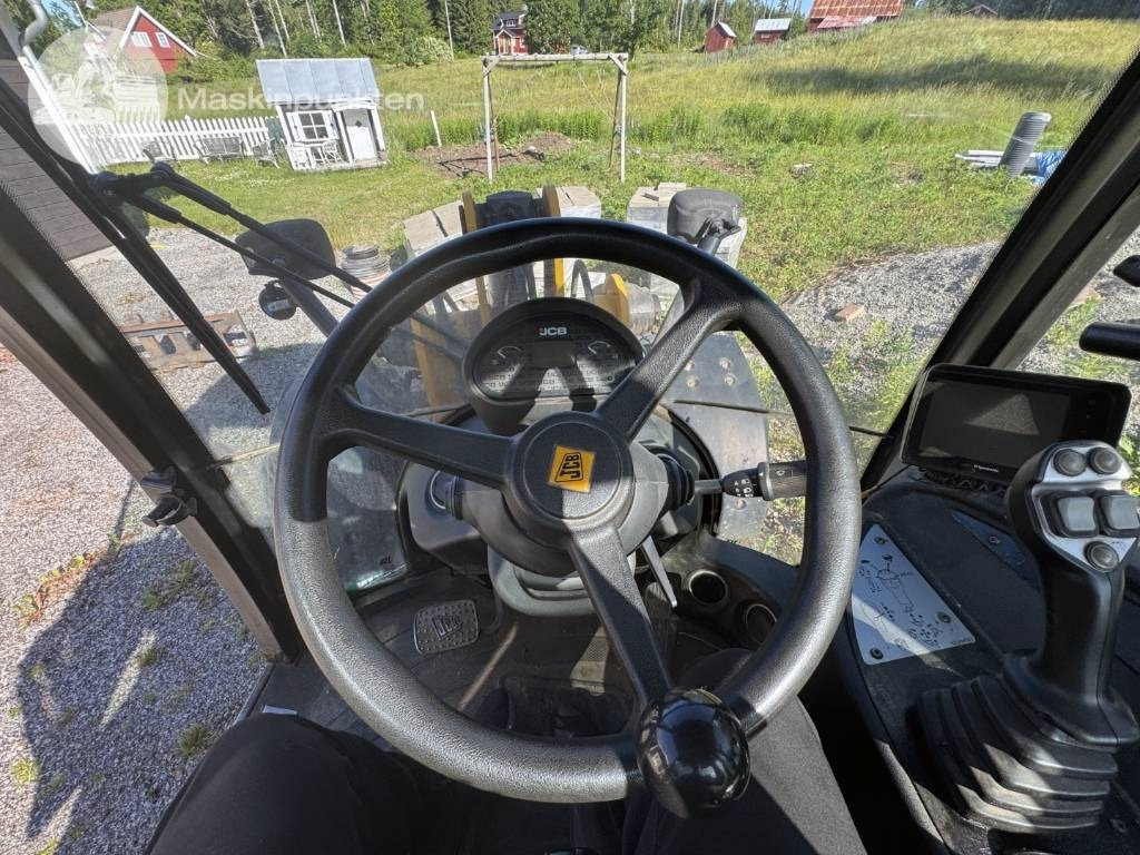 Chargeuse sur pneus JCB 413 K