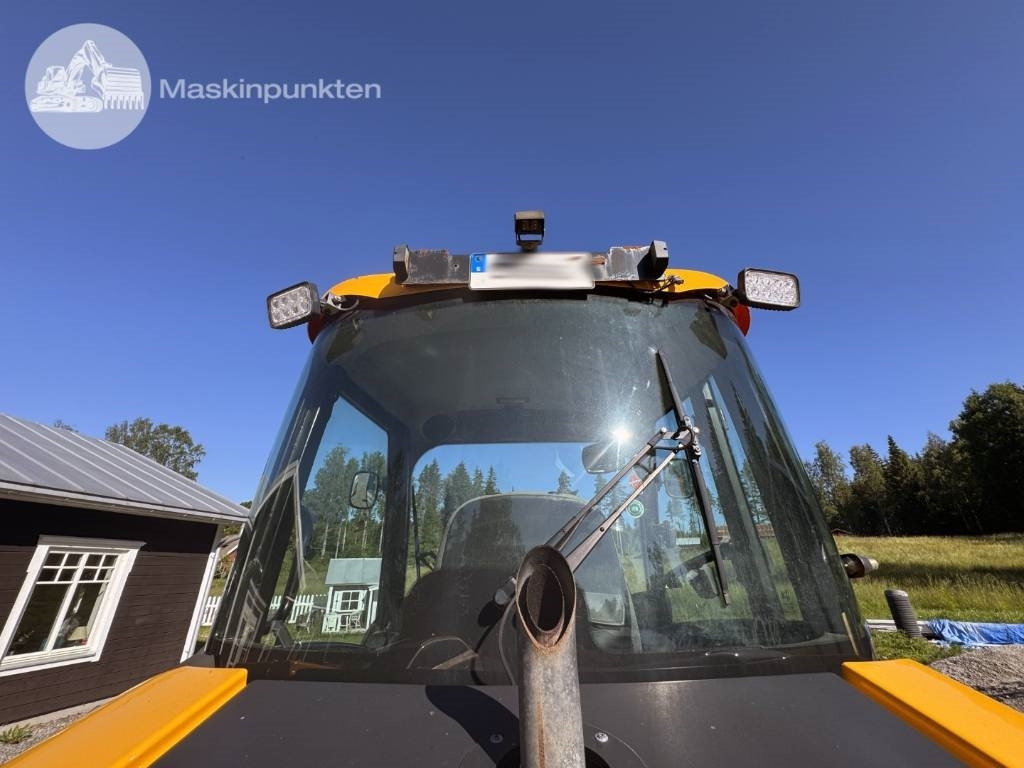 Chargeuse sur pneus JCB 413 K