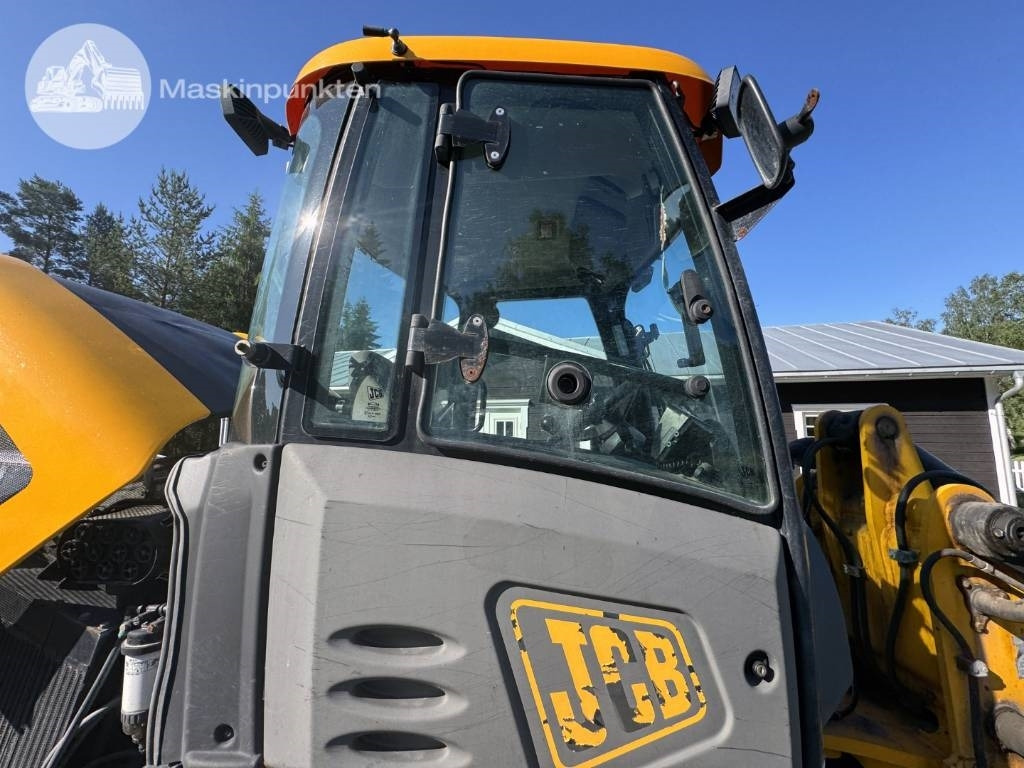 Chargeuse sur pneus JCB 413 K