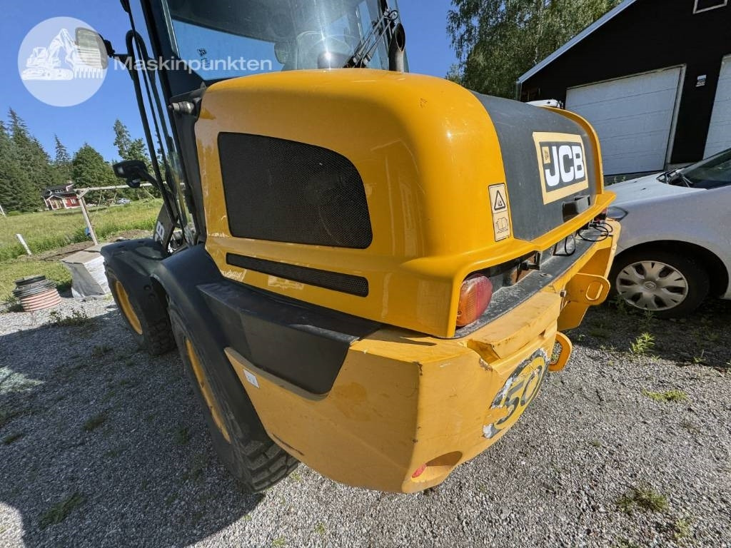 Chargeuse sur pneus JCB 413 K