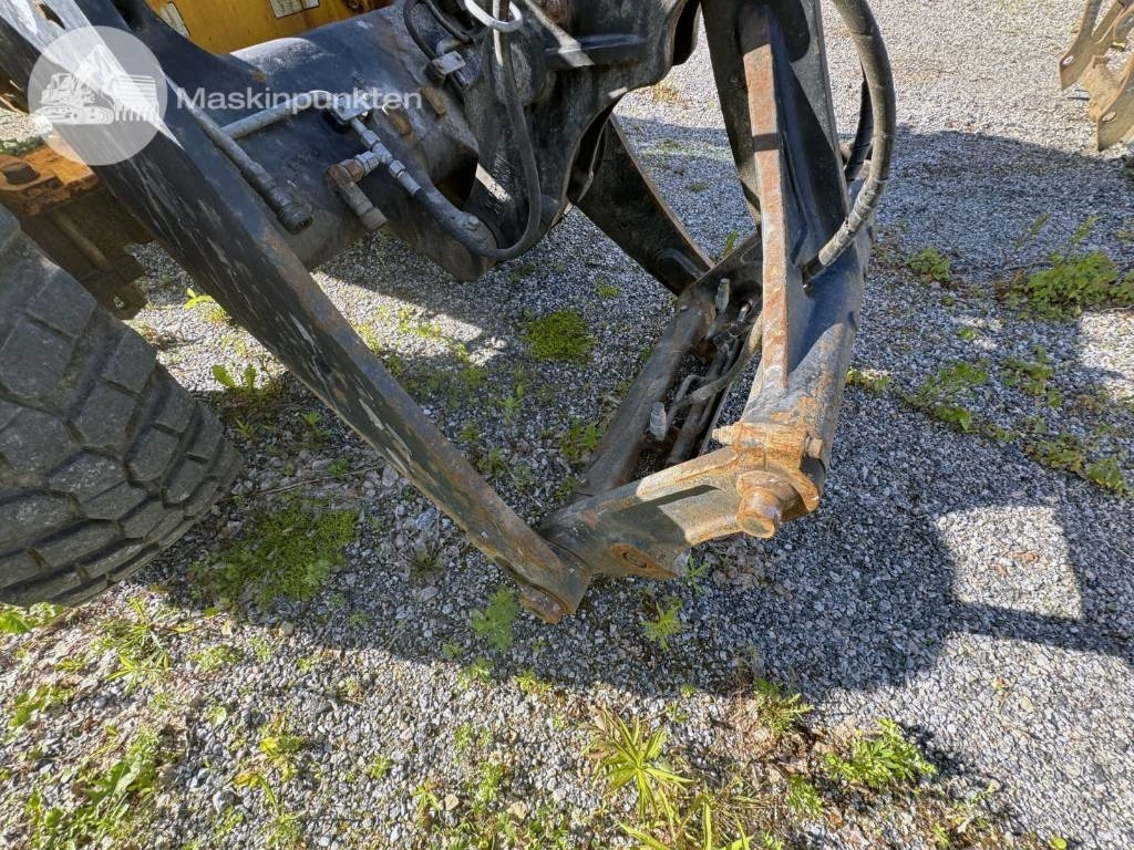 Chargeuse sur pneus JCB 413 K