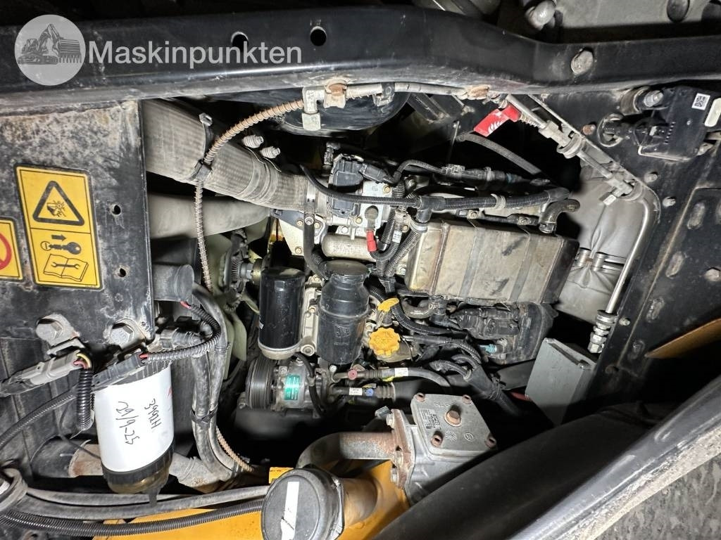 Chargeuse sur pneus JCB 413 S