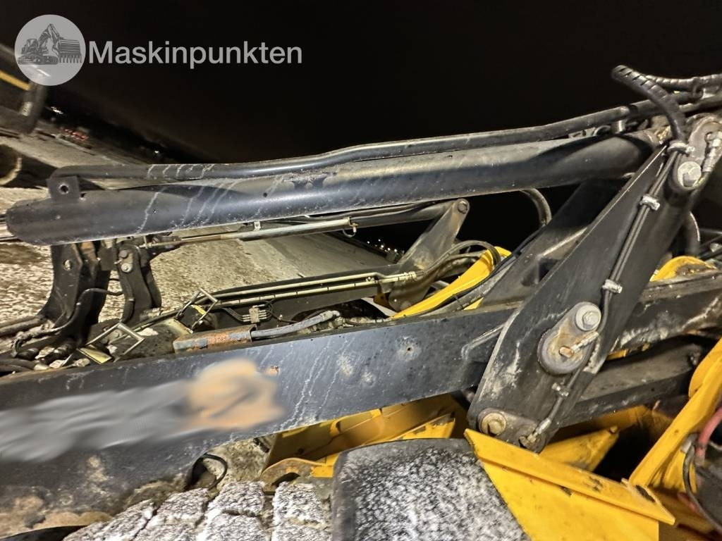 Chargeuse sur pneus JCB 413 S