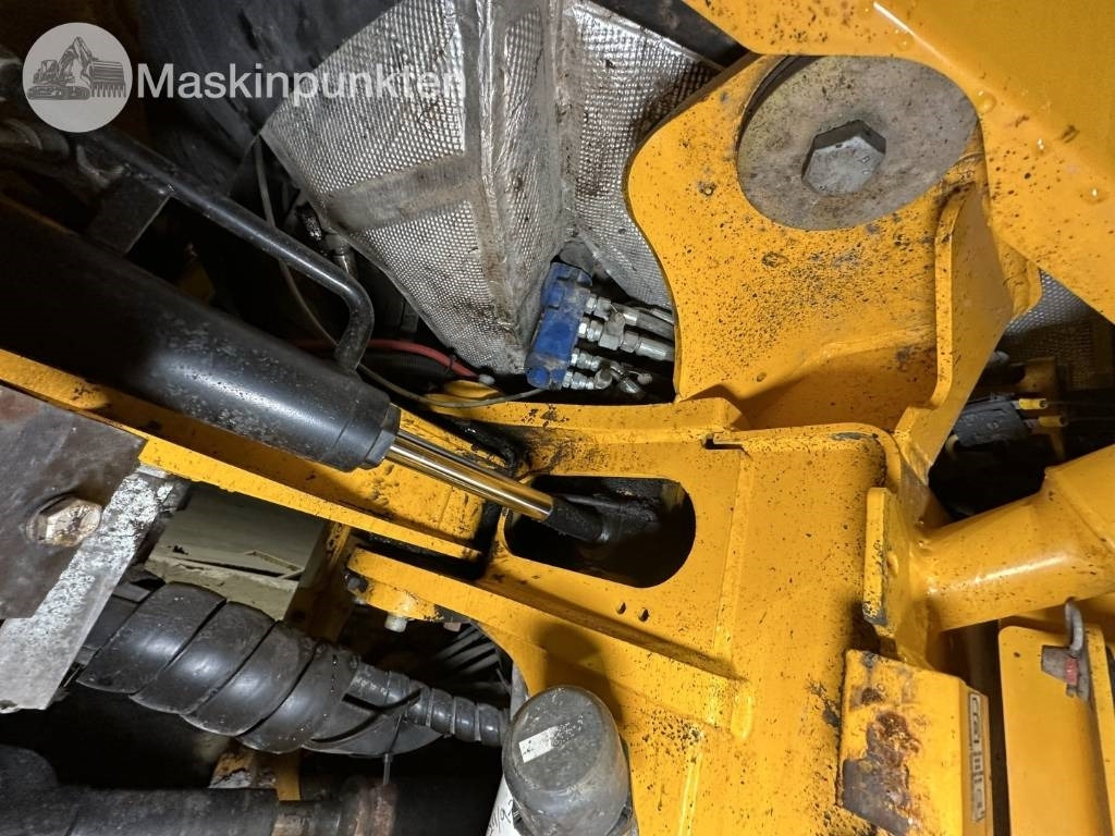 Chargeuse sur pneus JCB 413 S