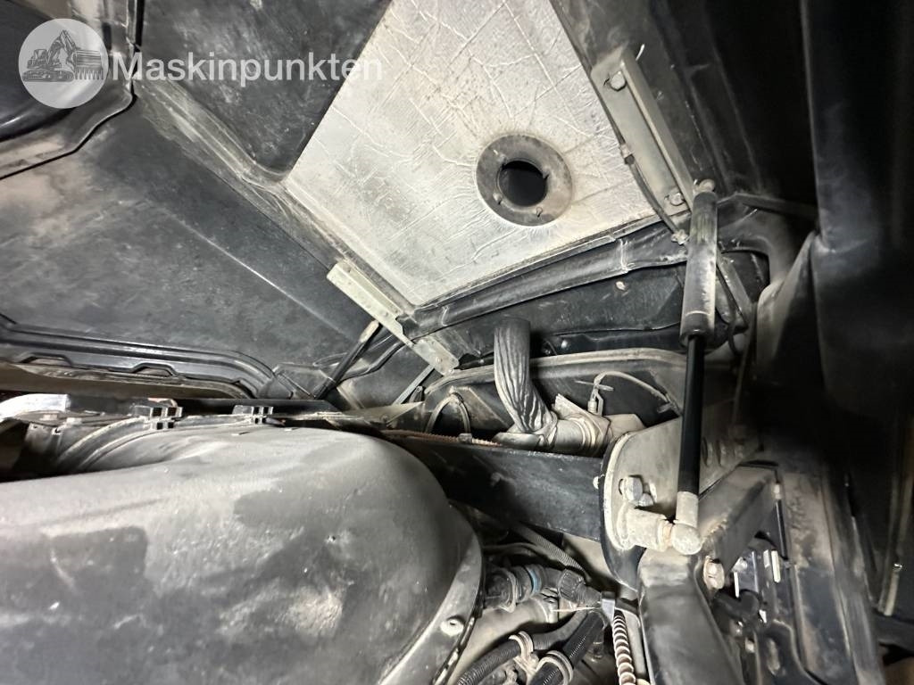 Chargeuse sur pneus JCB 413 S