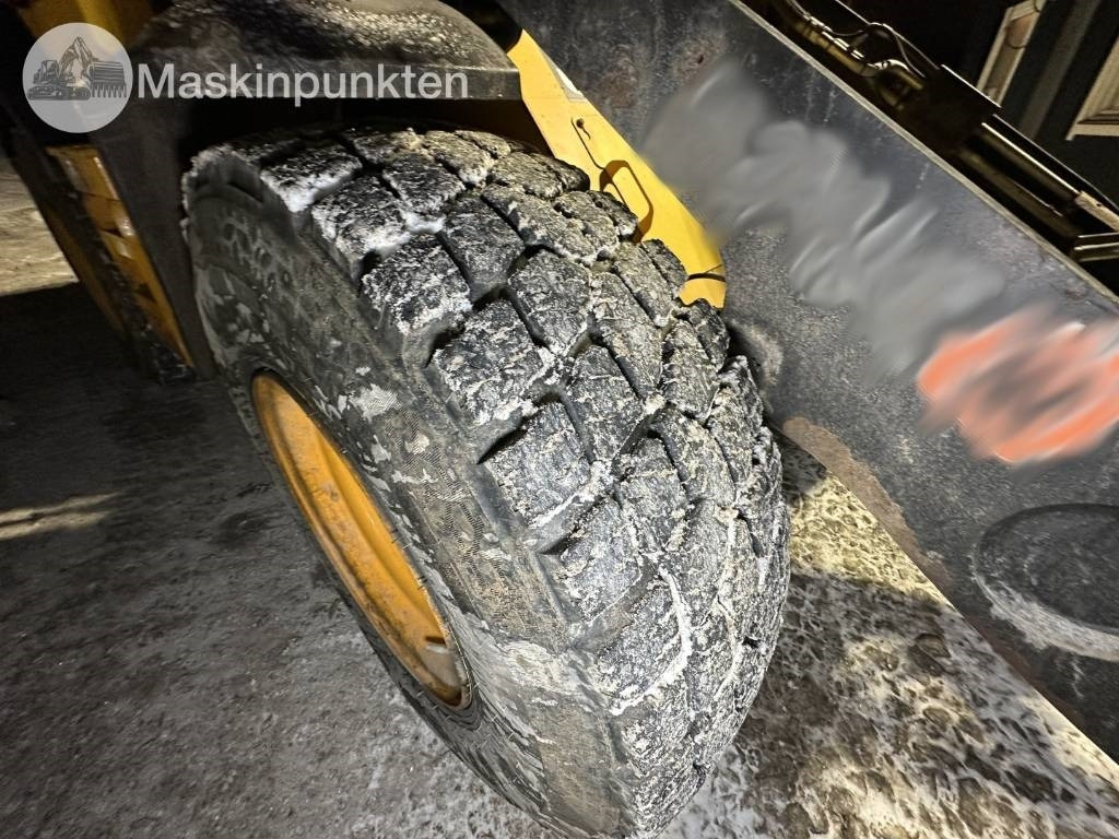 Chargeuse sur pneus JCB 413 S