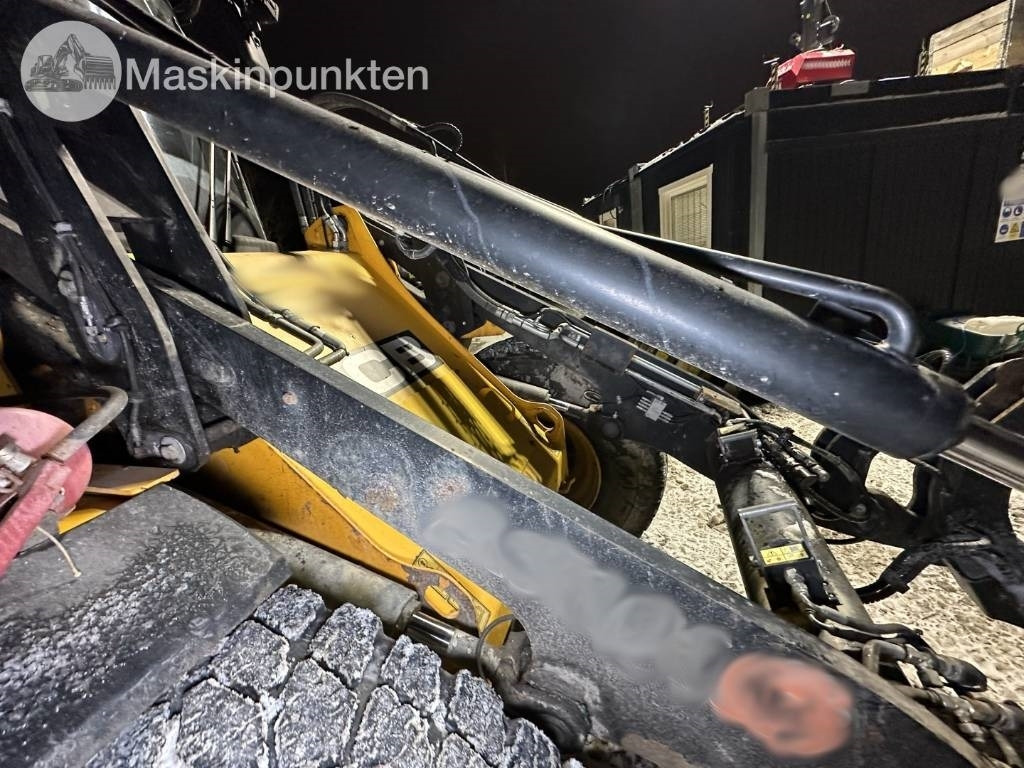 Chargeuse sur pneus JCB 413 S