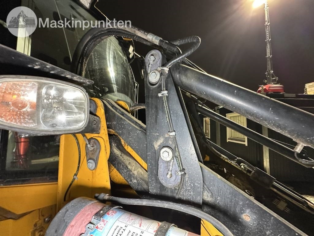 Chargeuse sur pneus JCB 413 S