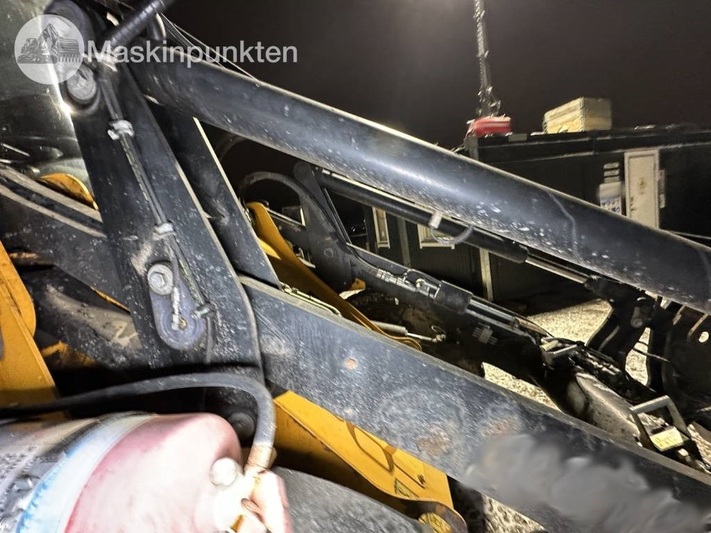 Chargeuse sur pneus JCB 413 S