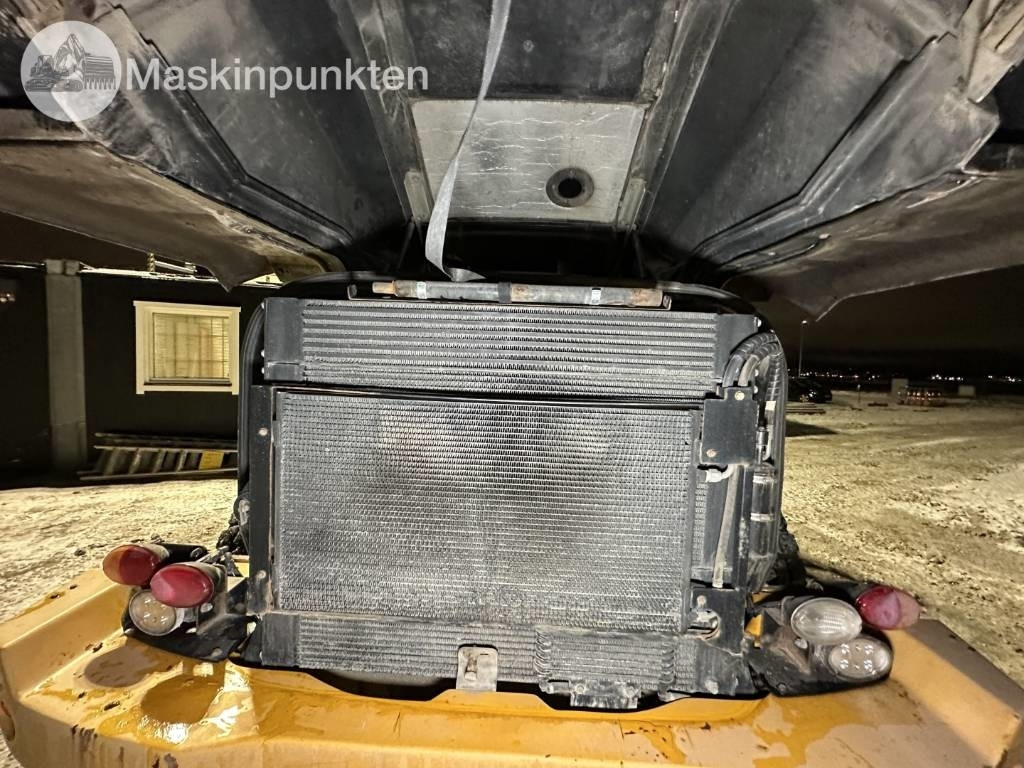 Chargeuse sur pneus JCB 413 S