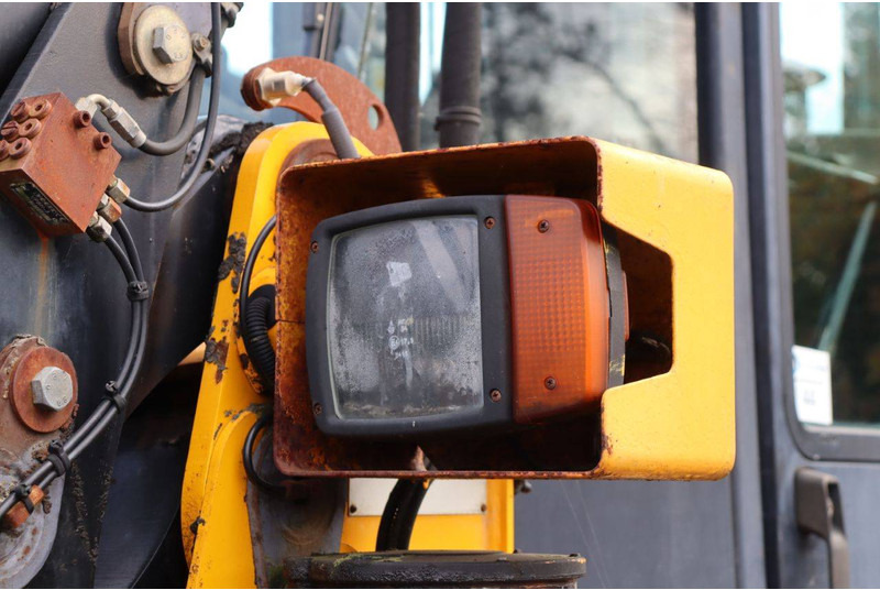Chargeuse sur pneus JCB 416S