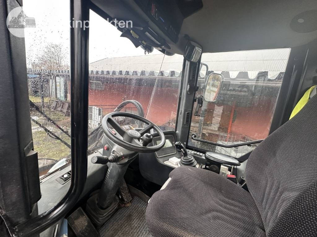 Chargeuse sur pneus JCB 416 S