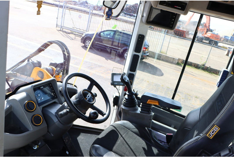 Chargeuse sur pneus JCB 417 HT T4F