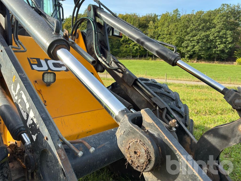 Chargeuse sur pneus JCB 426 AGRI