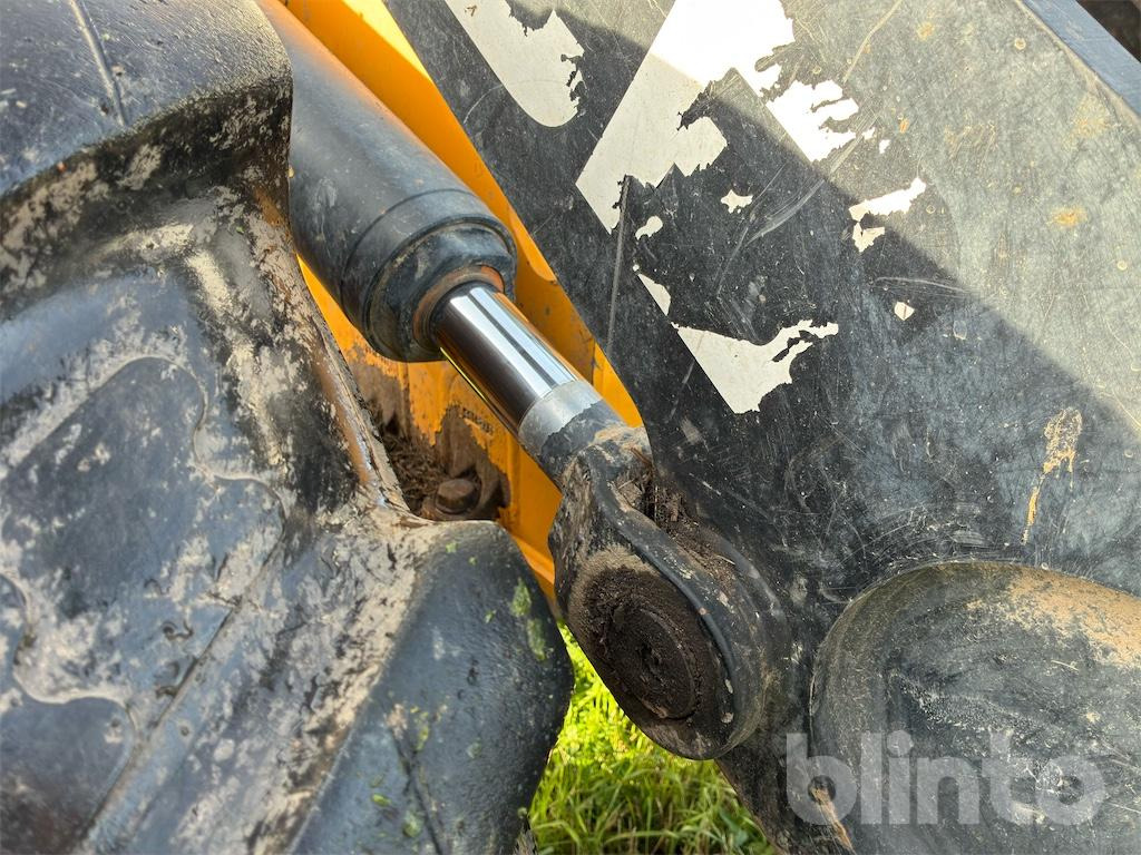 Chargeuse sur pneus JCB 426 AGRI