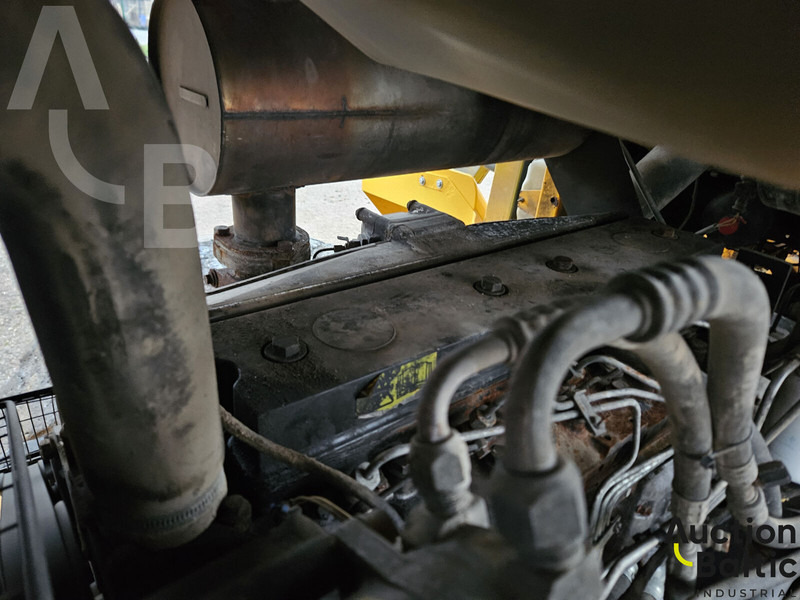 Chargeuse sur pneus JCB 426 HT